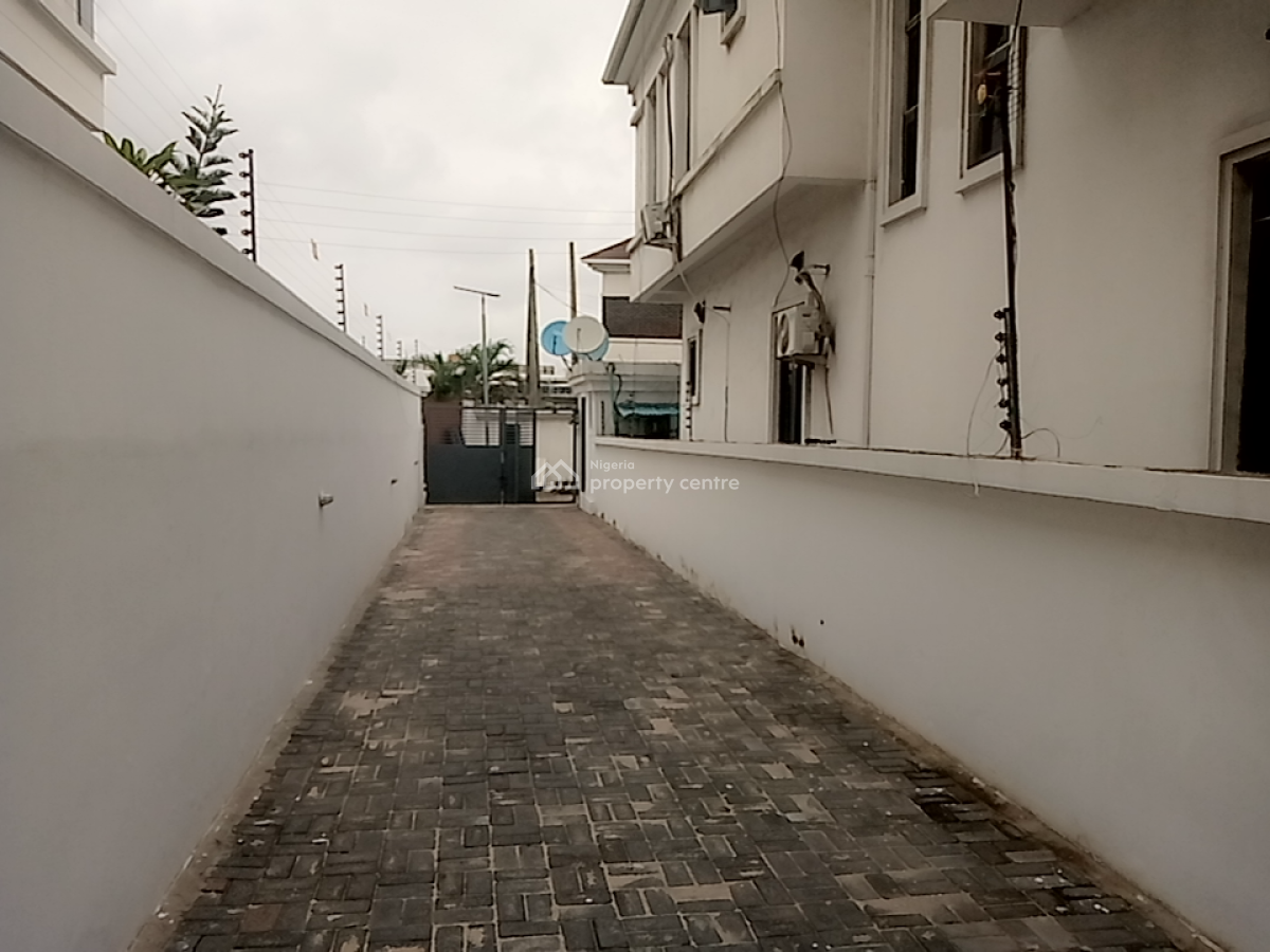 a Neatly and Massively Built 5 Bedroom Fully Detached Duplex and a Bq, Osapa, Lekki, Lagos, Detached Duplex for Rent