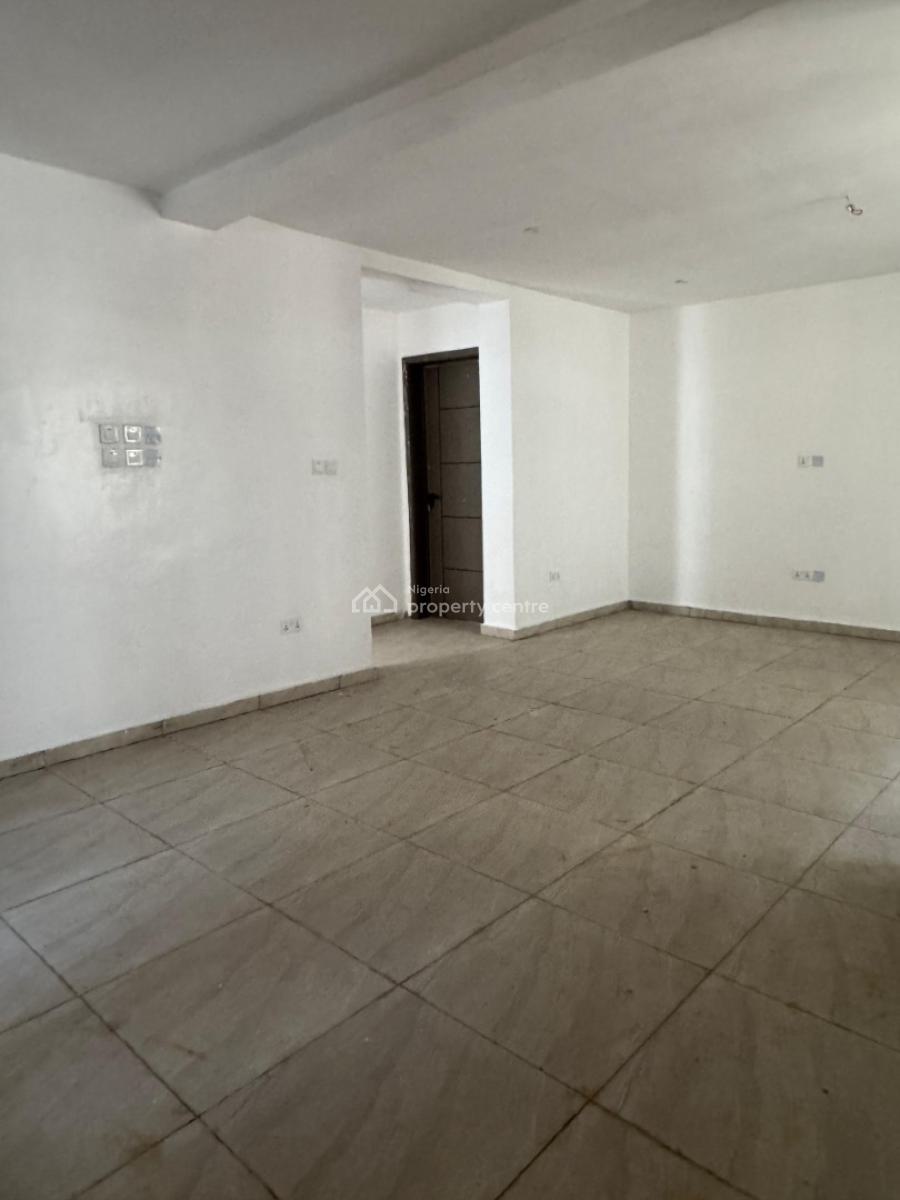 Distress Lovely 2bedrooms Apartments in a Prime Location, Ikate Elegushi, Lekki, Lagos, Block of Flats for Sale
