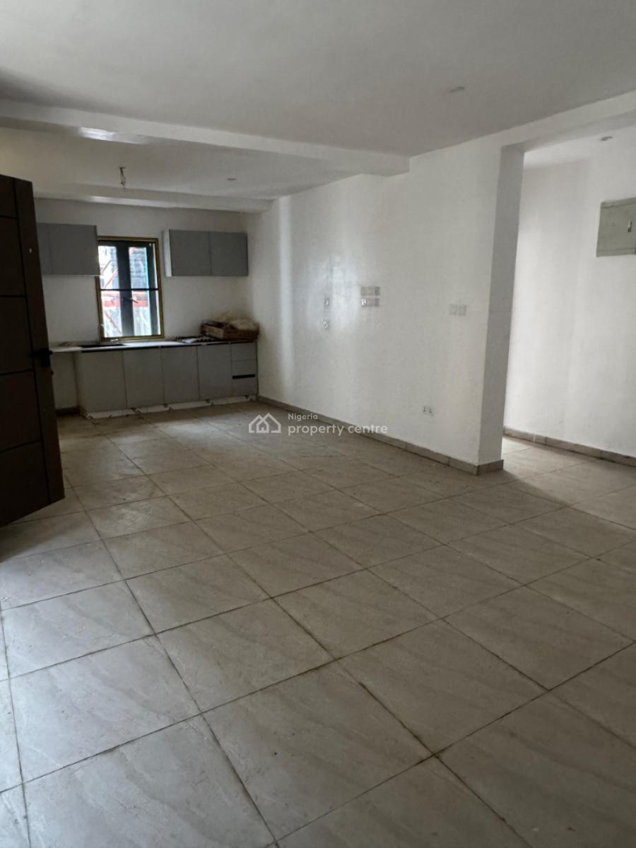 Distress Lovely 2bedrooms Apartments in a Prime Location, Ikate Elegushi, Lekki, Lagos, Block of Flats for Sale