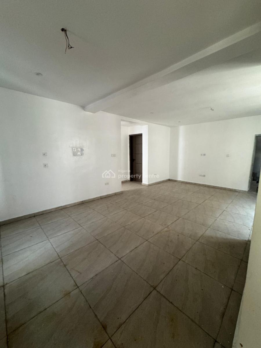 Distress Lovely 2bedrooms Apartments in a Prime Location, Ikate Elegushi, Lekki, Lagos, Block of Flats for Sale