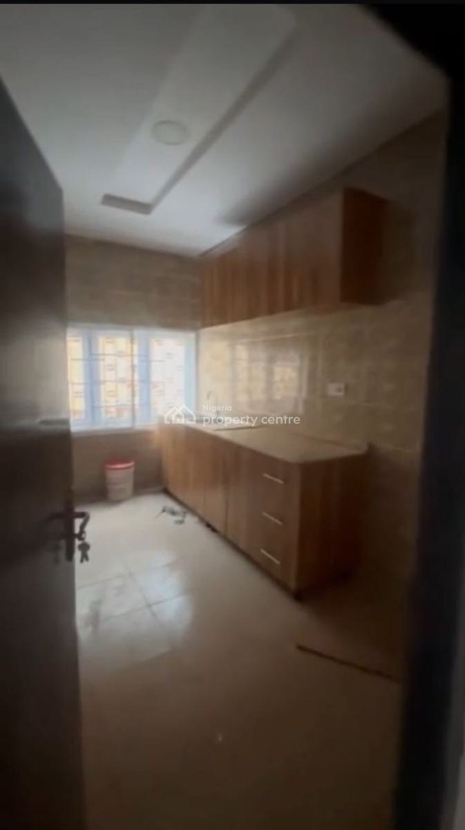 Newly Renovated 2 Bedroom Up Flat, Anthony, Maryland, Lagos, House for Rent