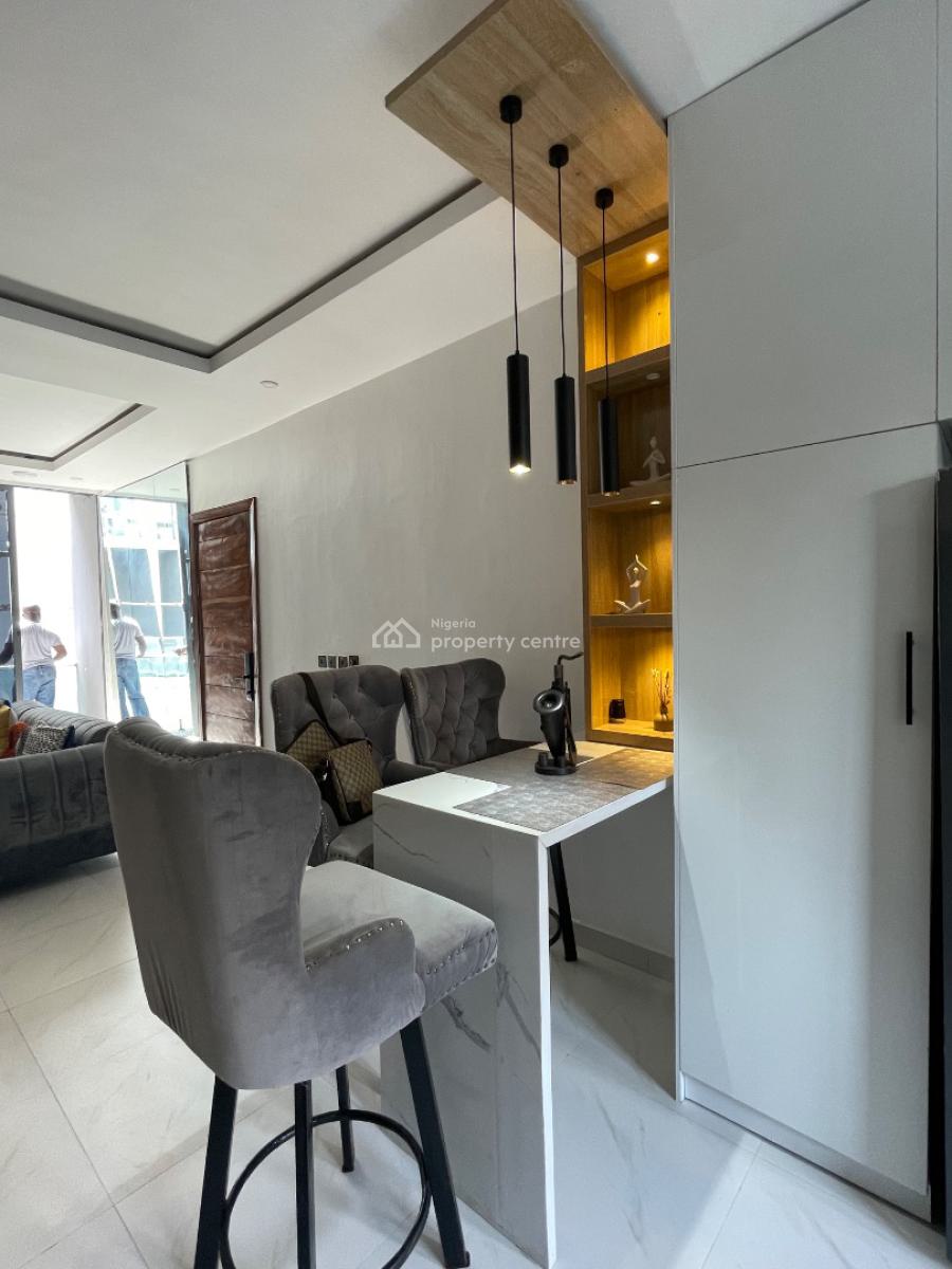 Lovely 2 Bedroom Furnished Apartment, Chevron Road., Lekki Phase 2, Lekki, Lagos, Flat / Apartment for Sale