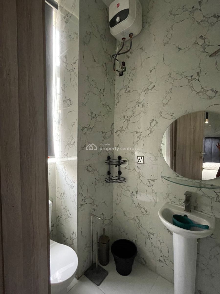 Lovely 2 Bedroom Furnished Apartment, Chevron Road., Lekki Phase 2, Lekki, Lagos, Flat / Apartment for Sale