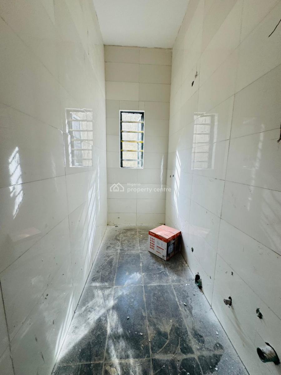 Golden Opportunity to Own This 5 Bedroom Detached with Modern Facilities, Gra, Ogudu, Lagos, Detached Duplex for Sale