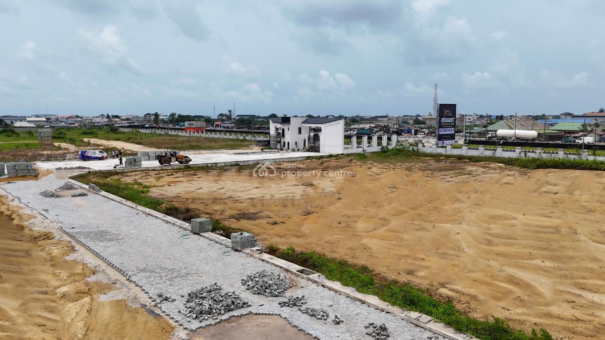Land Facing The Expressway with Commercial Activities and C of O, Facing The Lekki-epe Expressway, Ibeju Lekki, Lagos, Mixed-use Land for Sale