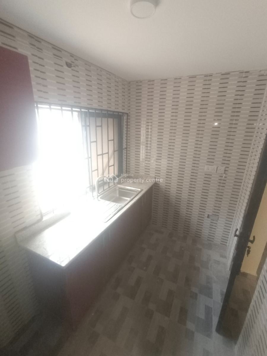 Luxury Spacious 2 Bedroom Flat, Thomas Estate, Ajah, Lagos, Flat / Apartment for Rent