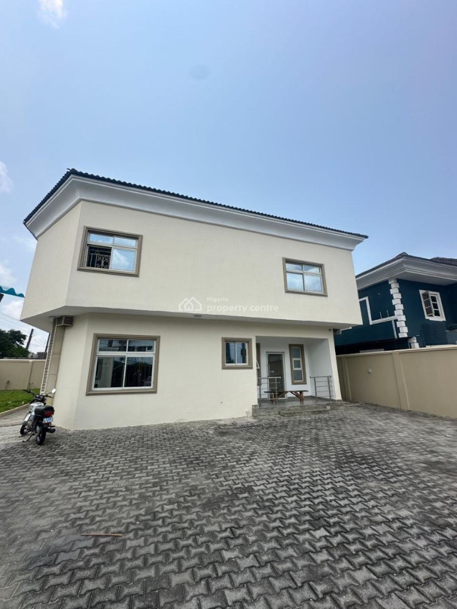 Spacious 4 Bedroom Detached House with a Spacious Compound & Bq, Lekki, Lagos, Detached Duplex for Rent
