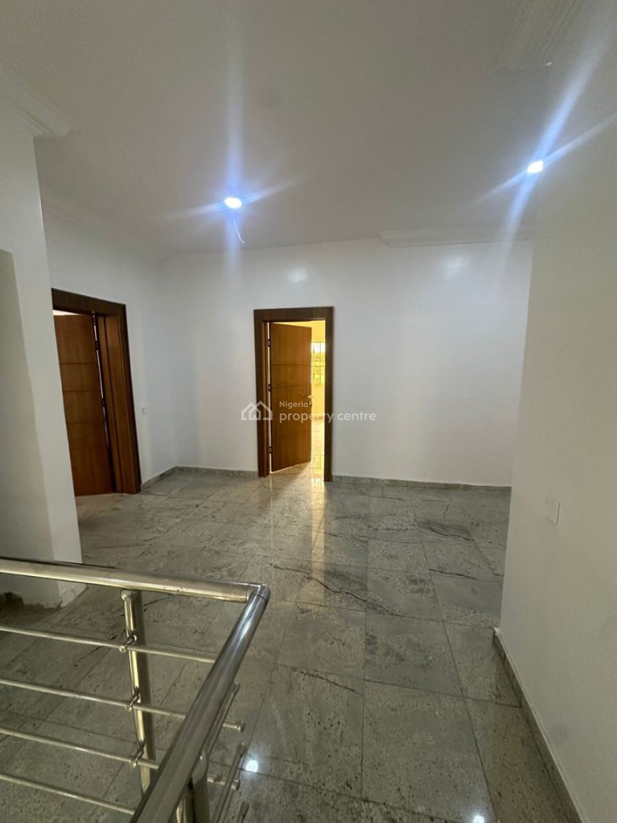 Spacious 4 Bedroom Detached House with a Spacious Compound & Bq, Lekki, Lagos, Detached Duplex for Rent