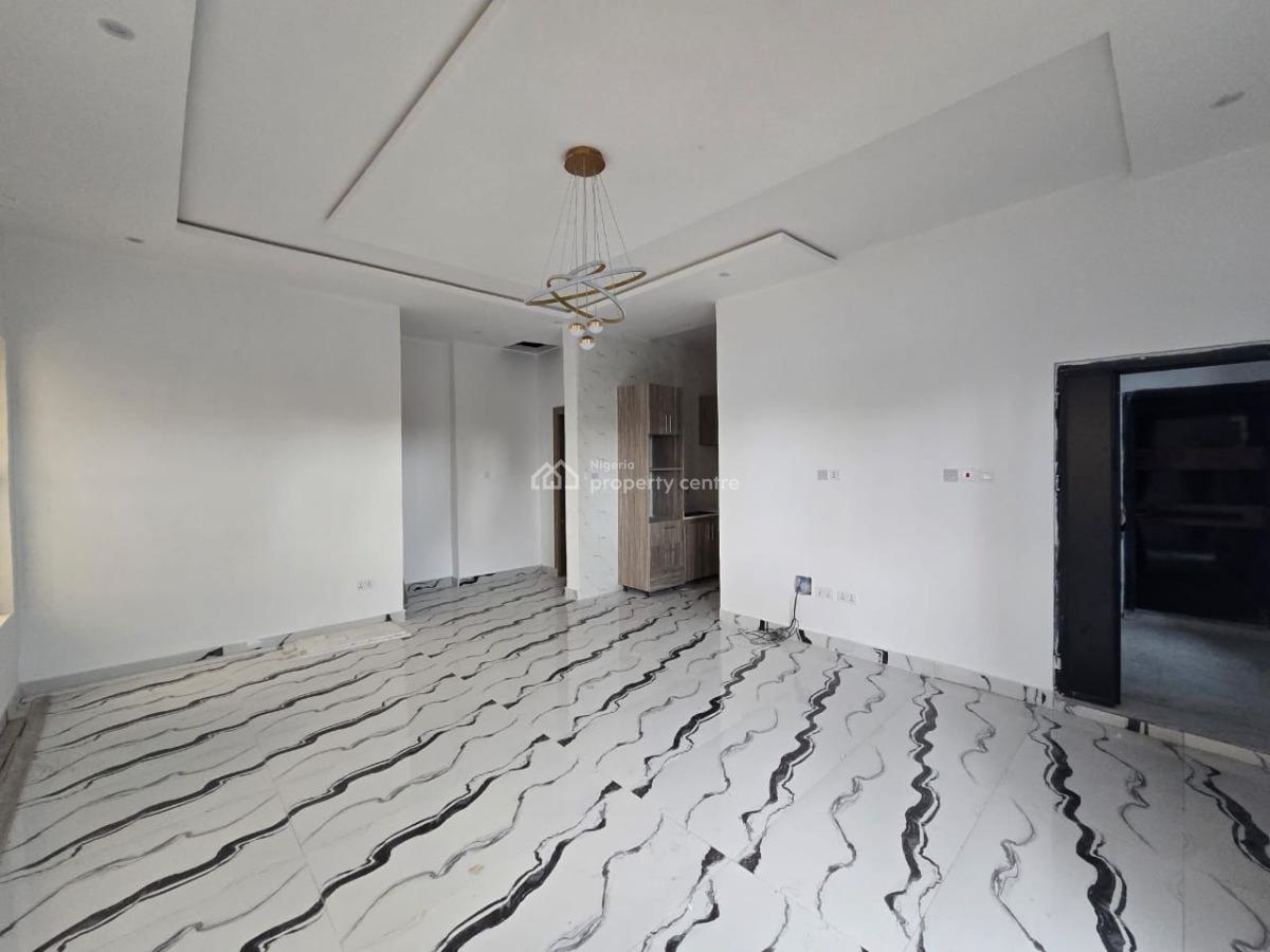 Well Built 2 Bedroom Apartment, Lekki Phase 1, Lekki, Lagos, Flat / Apartment for Rent