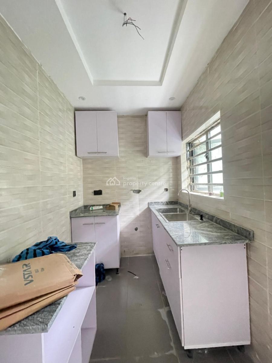 Luxurious 2 Bedroom Apartment, Surulere, Lagos, Flat / Apartment for Sale