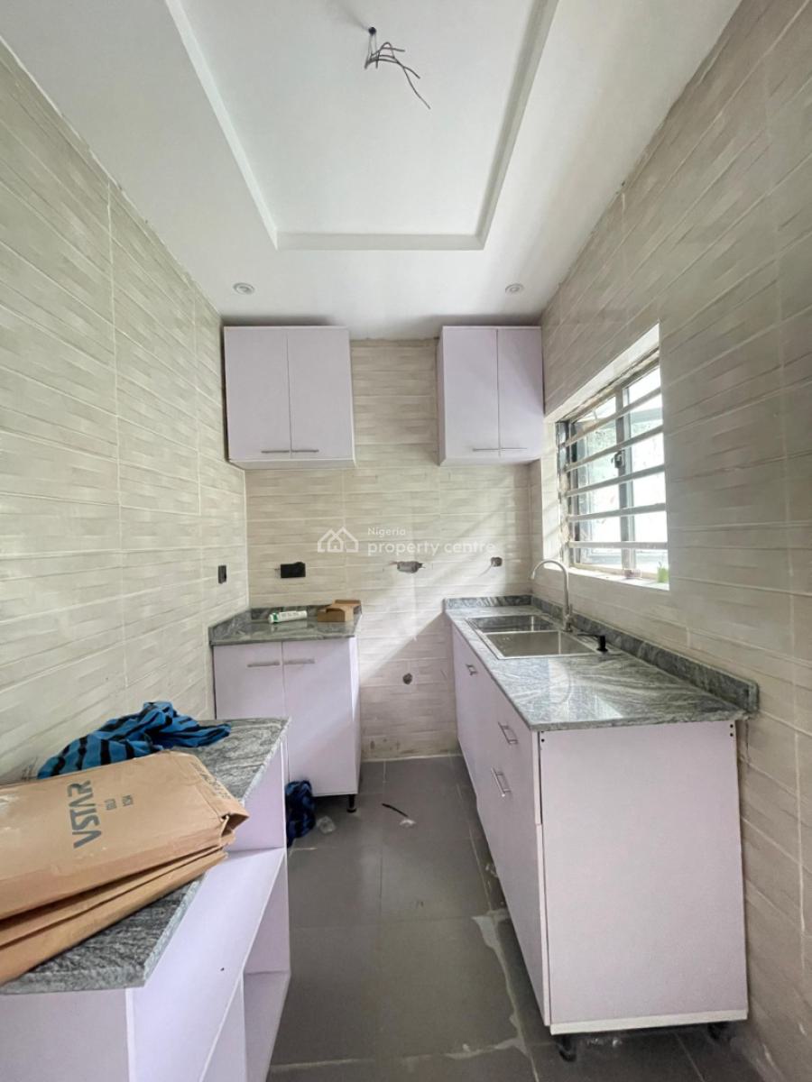 Luxurious 2 Bedroom Apartment, Surulere, Lagos, Flat / Apartment for Sale