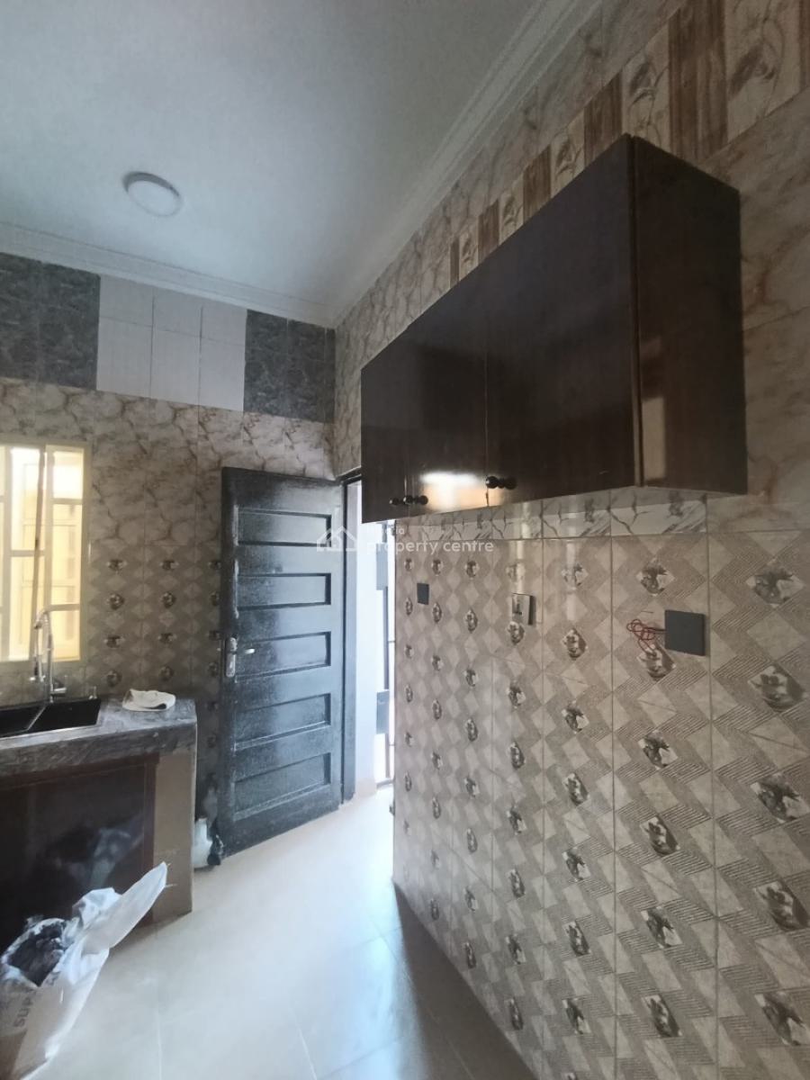 Available 2 Bedroom Apartments with Bq, Agbowo, Ibadan, Oyo, Flat / Apartment for Sale