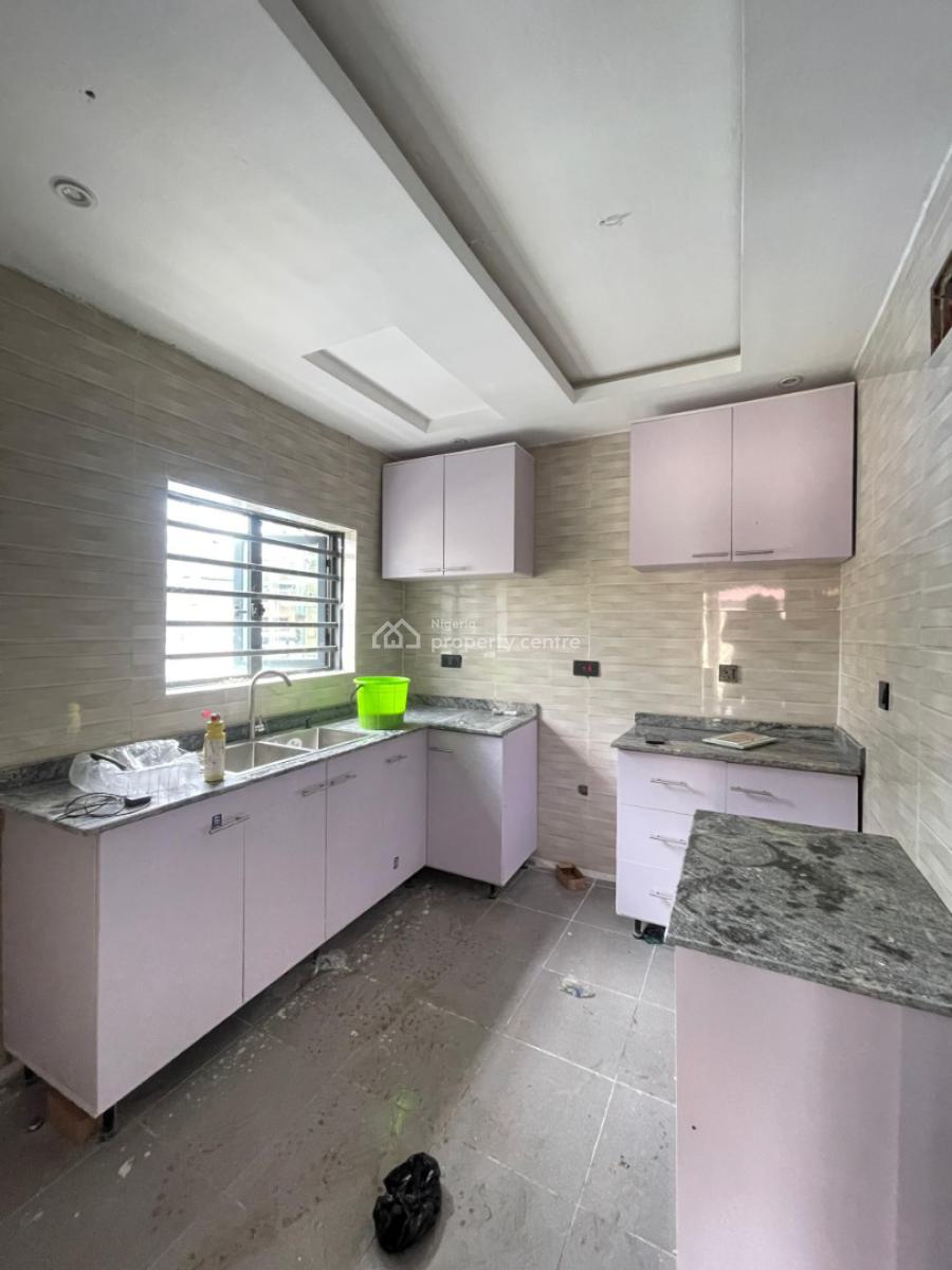 Luxurious 1 Bedroom Apartment, Surulere, Surulere, Lagos, Mini Flat (room and Parlour) for Sale