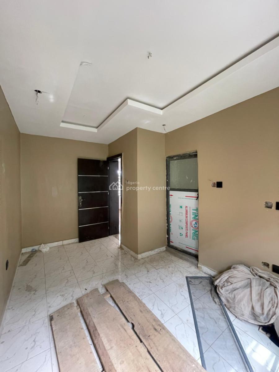 Luxurious 1 Bedroom Apartment, Surulere, Surulere, Lagos, Mini Flat (room and Parlour) for Sale