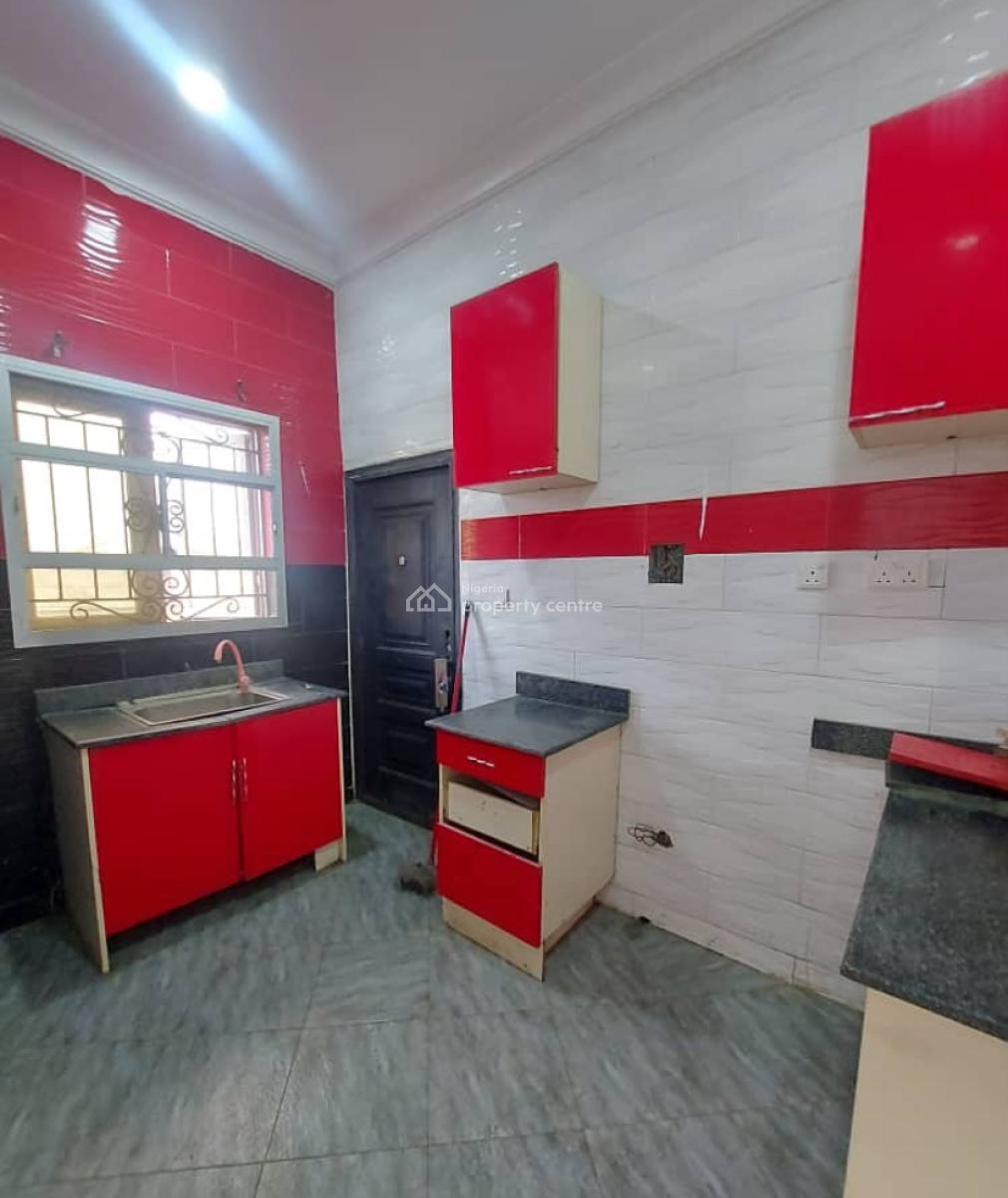 Well Built 2 Bedroom Apartment, Chevron, Lekki, Lagos, Flat / Apartment for Rent