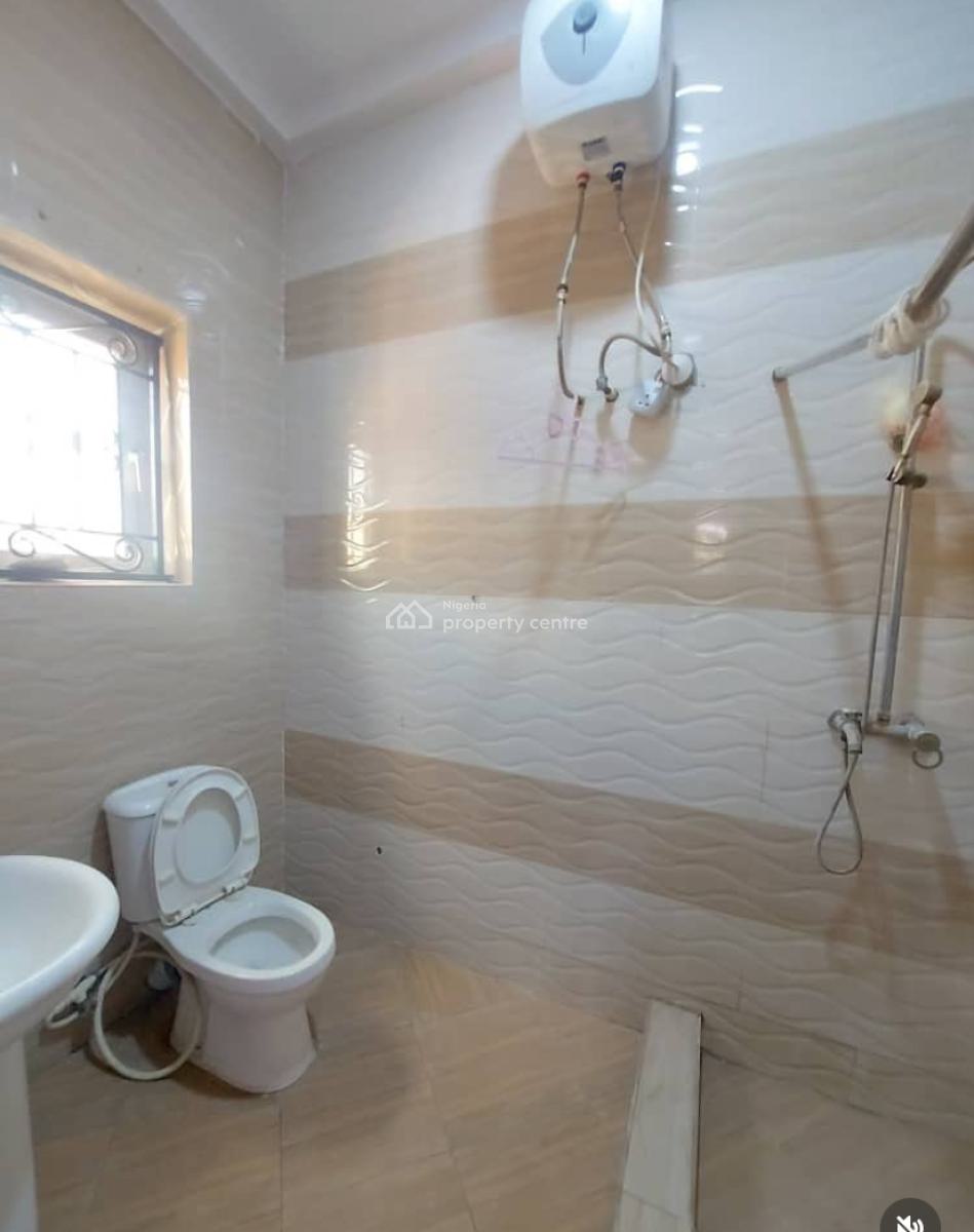 Well Built 2 Bedroom Apartment, Chevron, Lekki, Lagos, Flat / Apartment for Rent