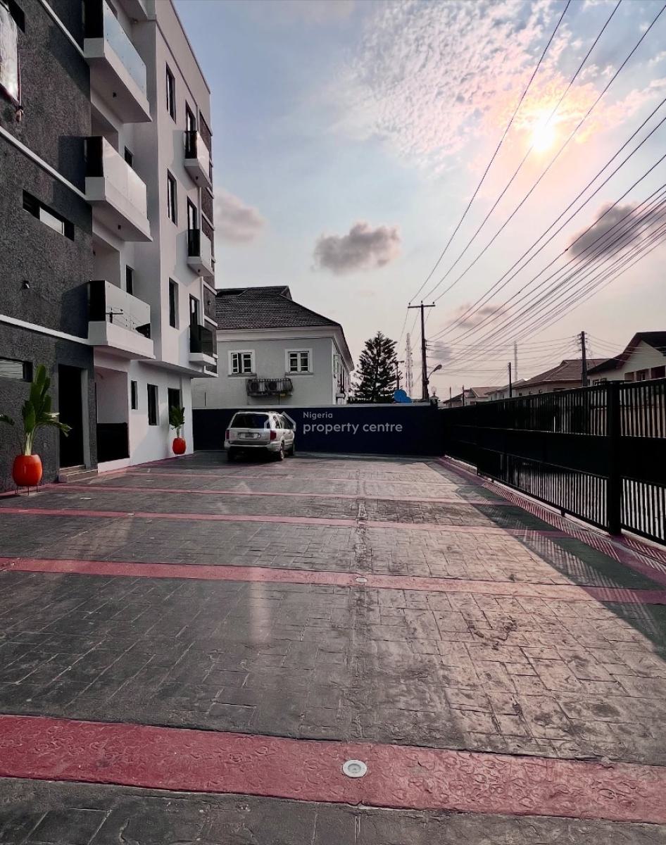 Fully Serviced 3 Bedroom Apartment with Elevator, Lekki Phase 1, Lekki, Lagos, Block of Flats for Sale