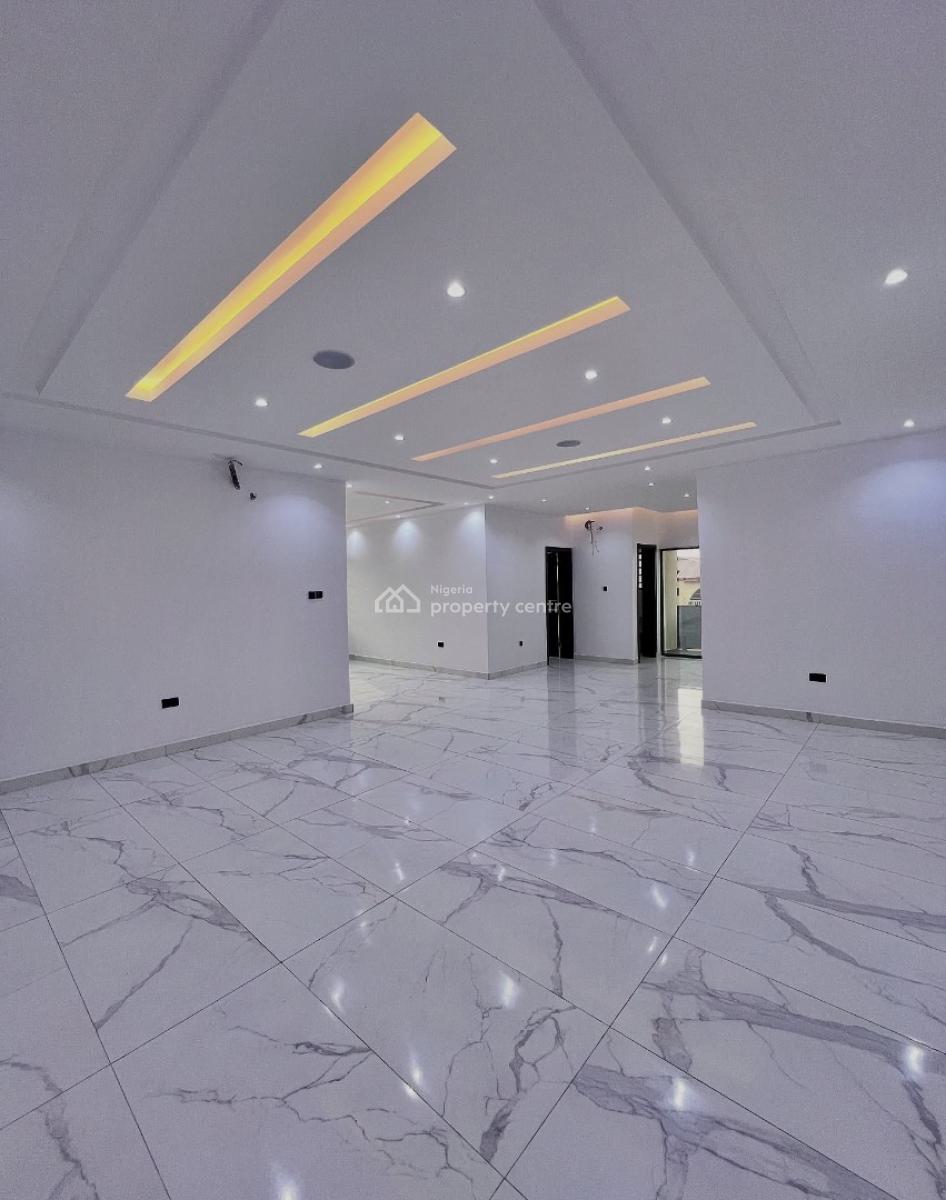 Fully Serviced 3 Bedroom Apartment with Elevator, Lekki Phase 1, Lekki, Lagos, Block of Flats for Sale