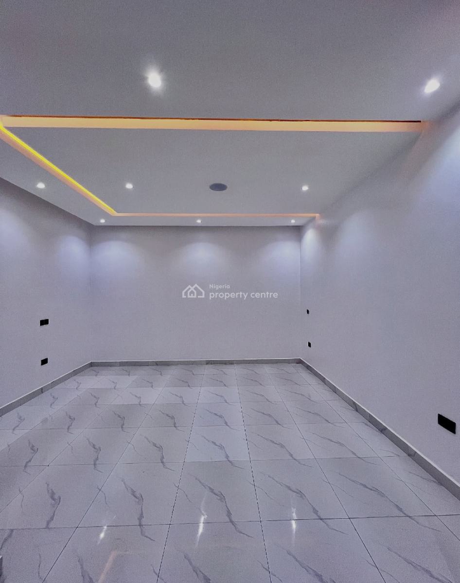 Fully Serviced 3 Bedroom Apartment with Elevator, Lekki Phase 1, Lekki, Lagos, Block of Flats for Sale