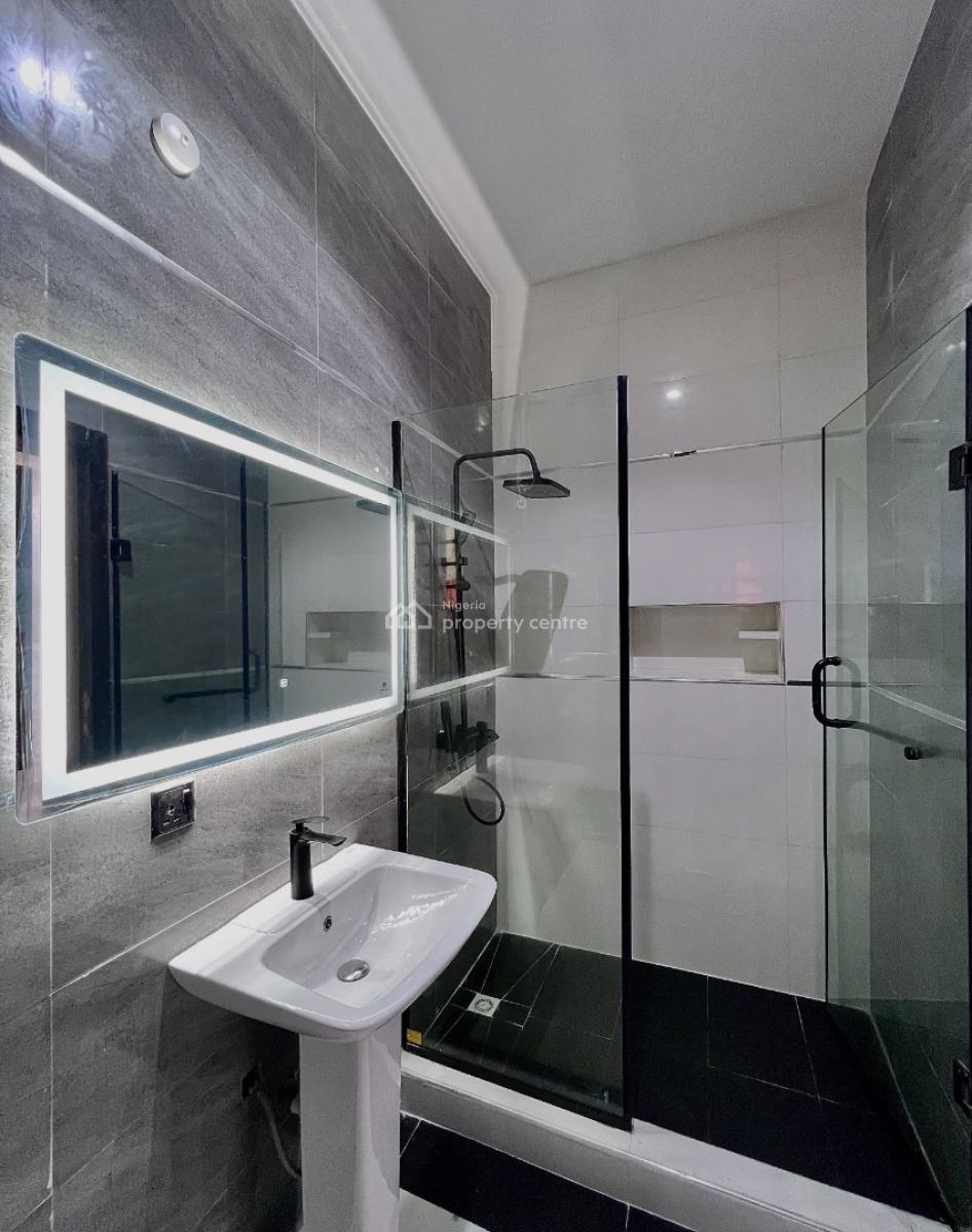 Fully Serviced 3 Bedroom Apartment with Elevator, Lekki Phase 1, Lekki, Lagos, Block of Flats for Sale