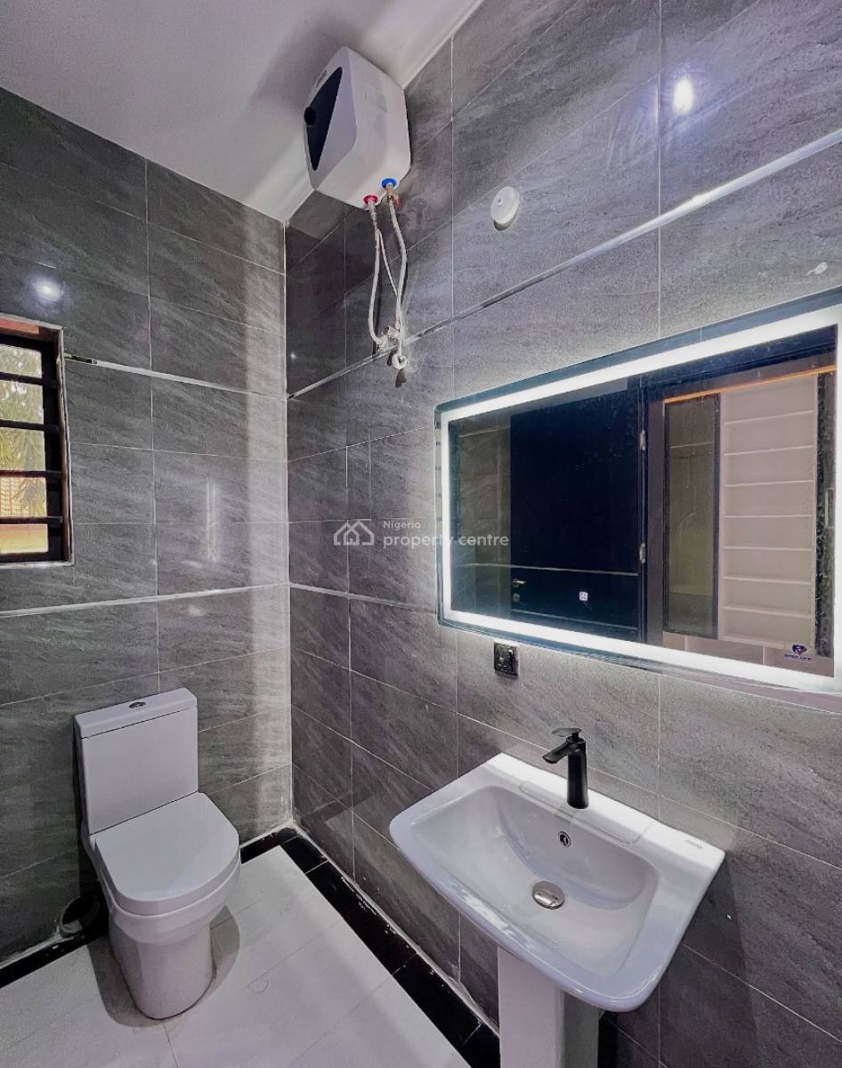 Fully Serviced 3 Bedroom Apartment with Elevator, Lekki Phase 1, Lekki, Lagos, Block of Flats for Sale