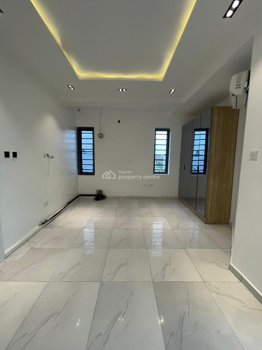 Well Built 2 Bedroom Apartment with Swimming Pool, Ikate, Lekki, Lagos, Flat / Apartment for Sale