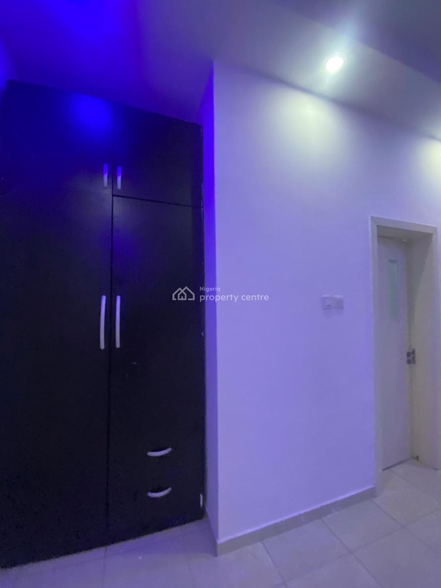 Luxurious  2bed and Palour Apartment with Balcony, Lekki, Osapa, Lekki, Lagos, Flat / Apartment for Rent
