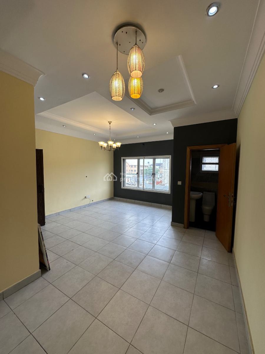 2bedroom Apartment, Lekki Phase 1, Lekki, Lagos, Flat / Apartment for Rent
