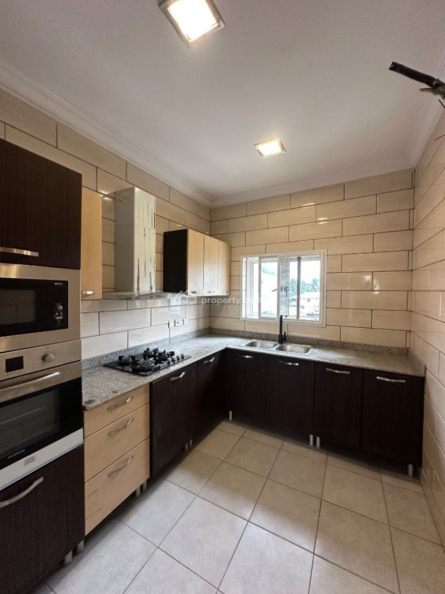 2bedroom Apartment, Lekki Phase 1, Lekki, Lagos, Flat / Apartment for Rent