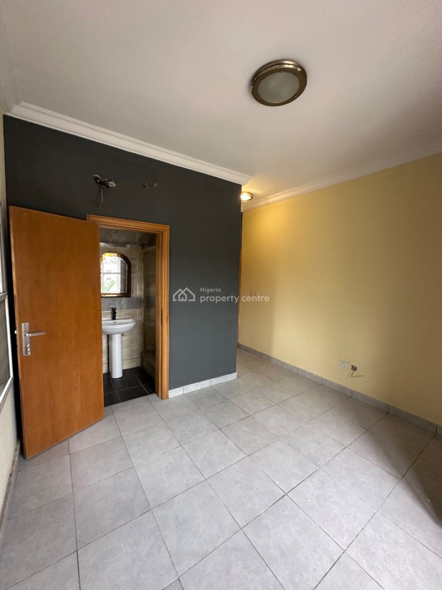 2bedroom Apartment, Lekki Phase 1, Lekki, Lagos, Flat / Apartment for Rent