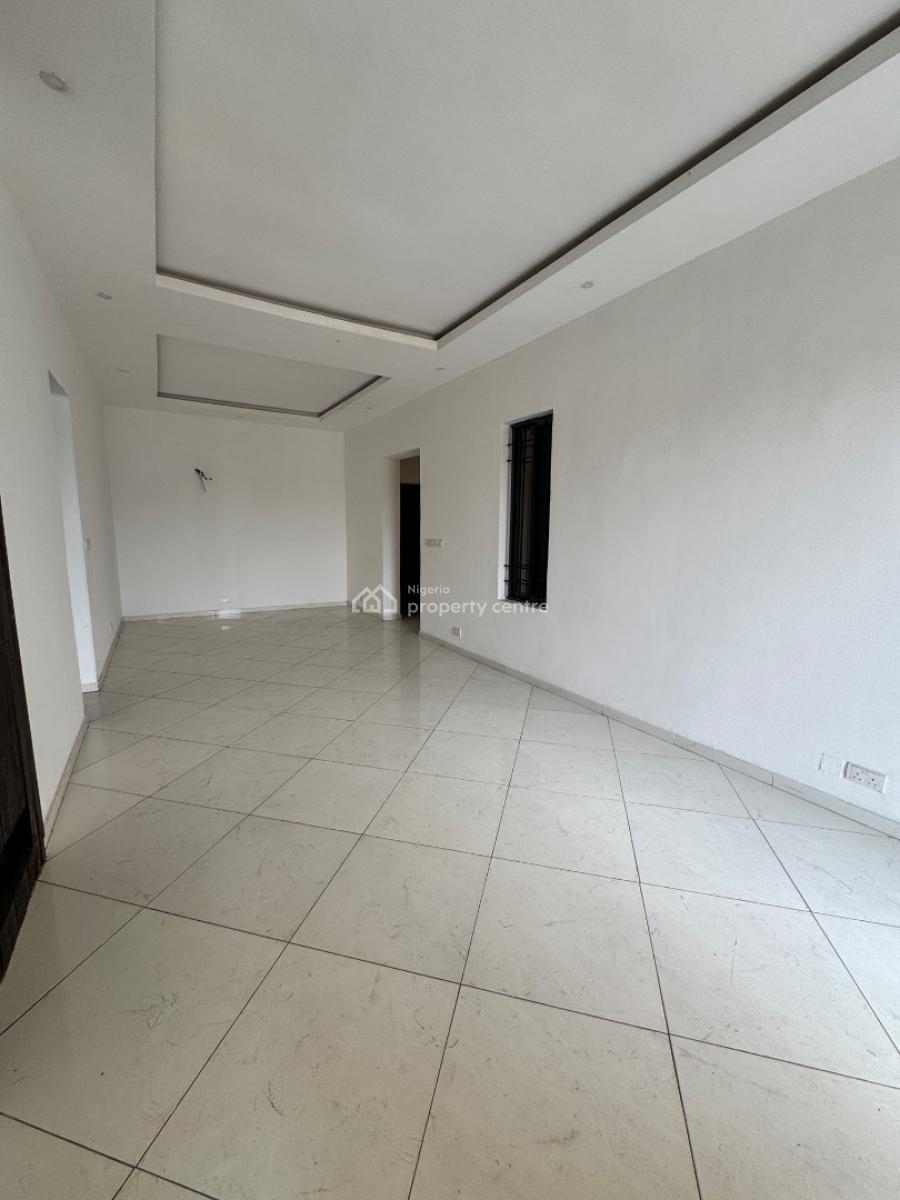 Neat 2 Bedroom Apartment, Lekki Phase 1, Lekki, Lagos, Flat / Apartment for Rent