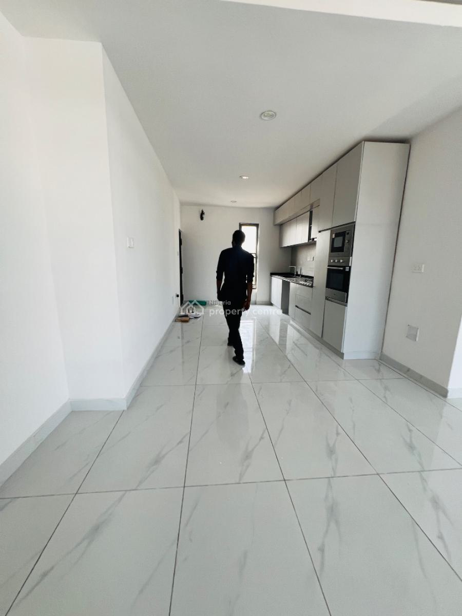 3 Bedroom Apartment, Fully Serviced with a Bq and a Rooftop Pool, Lekki Phase1, Lekki Phase 1, Lekki, Lagos, Flat / Apartment for Rent