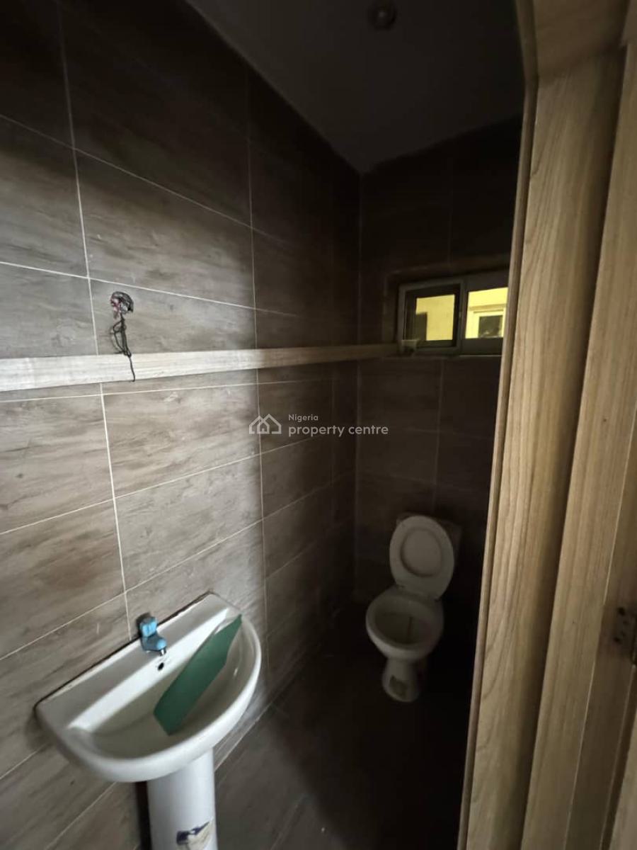 Self Contained Bq, Pinnock Beach Estate, Osapa, Lekki, Lagos, Flat / Apartment for Rent