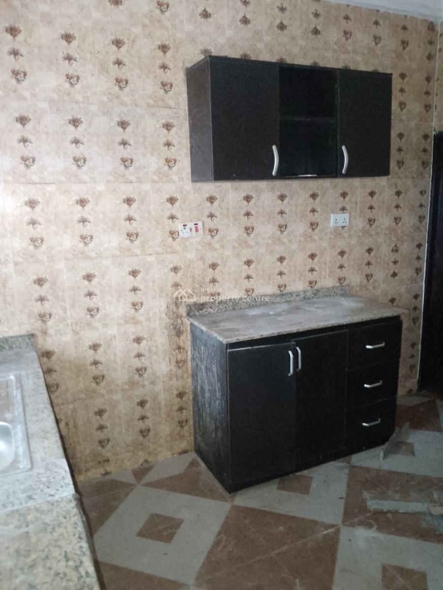 Massive 2 Bedroom Flat, Off Jehovah Witness Road, Bogije, Ibeju Lekki, Lagos, Flat / Apartment for Rent