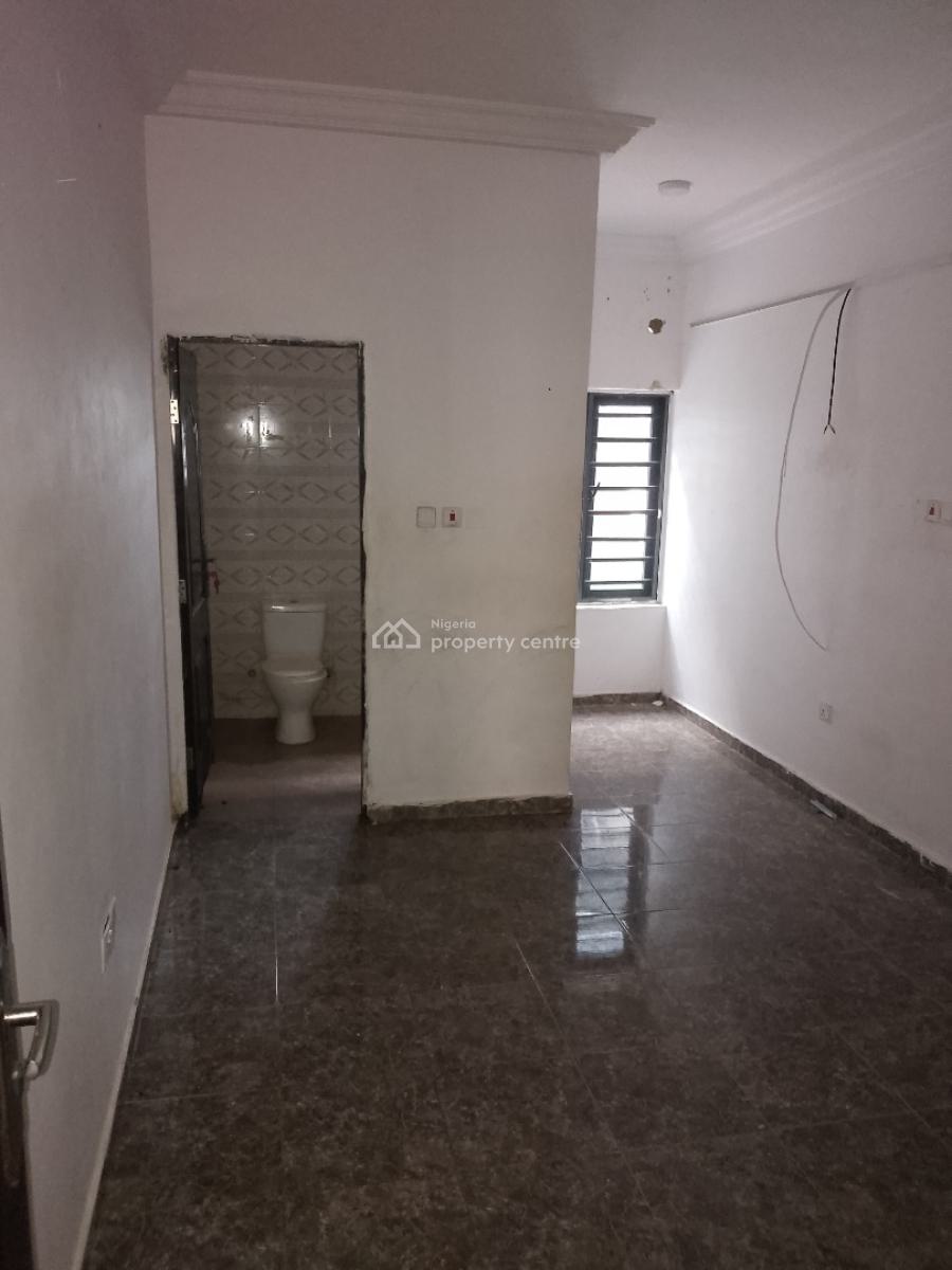 Massive 2 Bedroom Flat, Off Jehovah Witness Road, Bogije, Ibeju Lekki, Lagos, Flat / Apartment for Rent