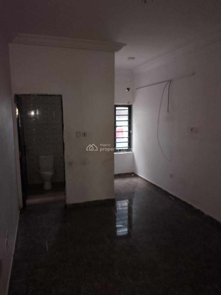 Massive 2 Bedroom Flat, Off Jehovah Witness Road, Bogije, Ibeju Lekki, Lagos, Flat / Apartment for Rent