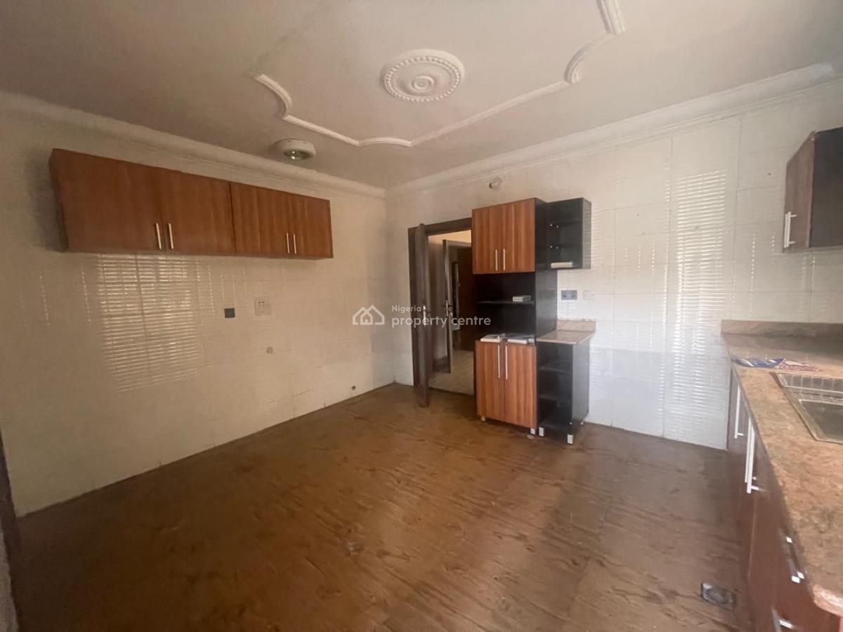 5 Bedroom Semi Detached House in Lekki Phase 1, Lekki Phase 1, Lekki, Lagos, Commercial Property for Rent