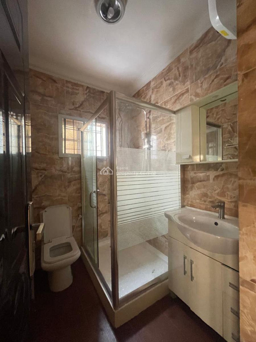 5 Bedroom Semi Detached House in Lekki Phase 1, Lekki Phase 1, Lekki, Lagos, Commercial Property for Rent