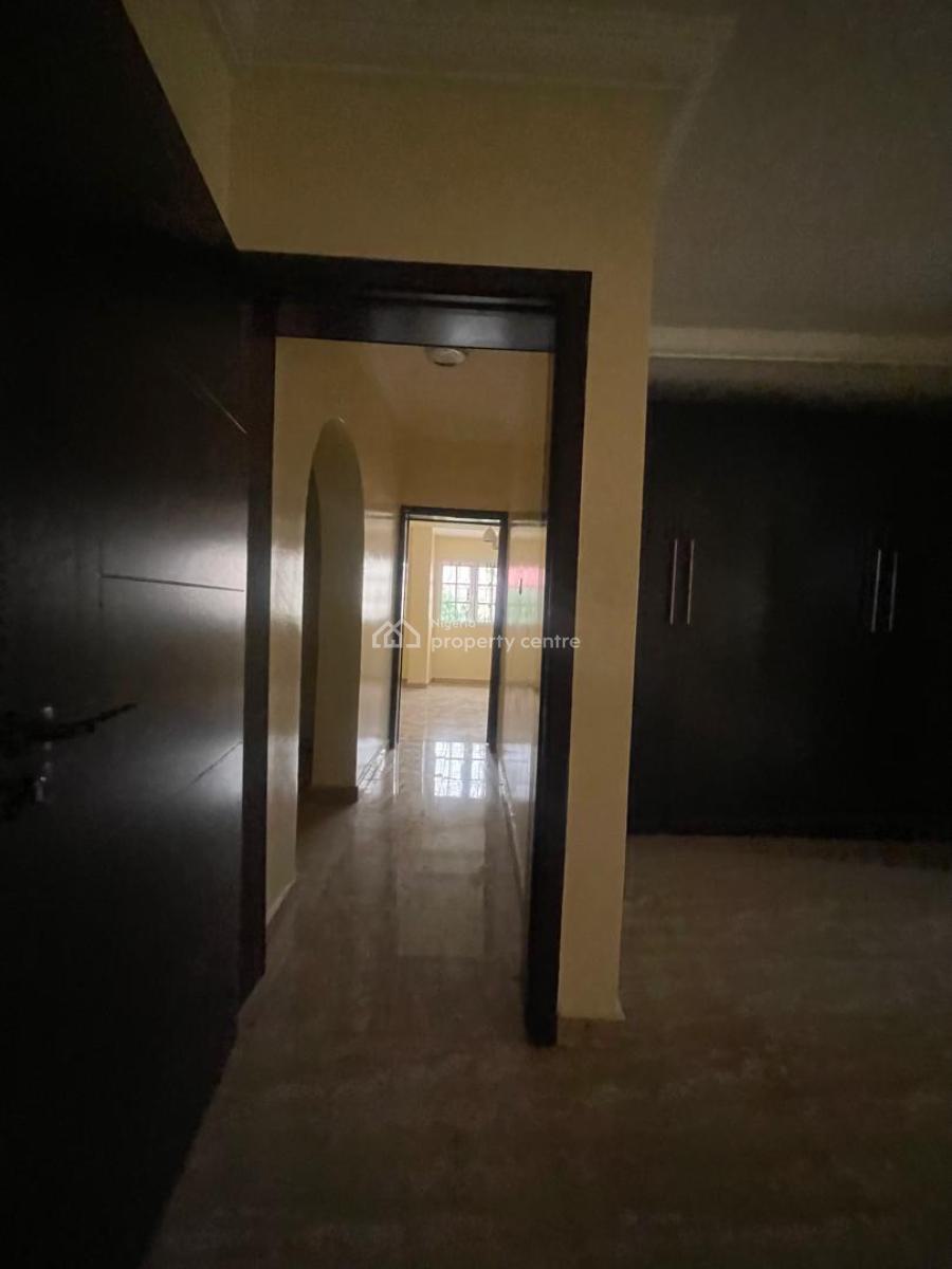 5 Bedroom Semi Detached House in Lekki Phase 1, Lekki Phase 1, Lekki, Lagos, Commercial Property for Rent