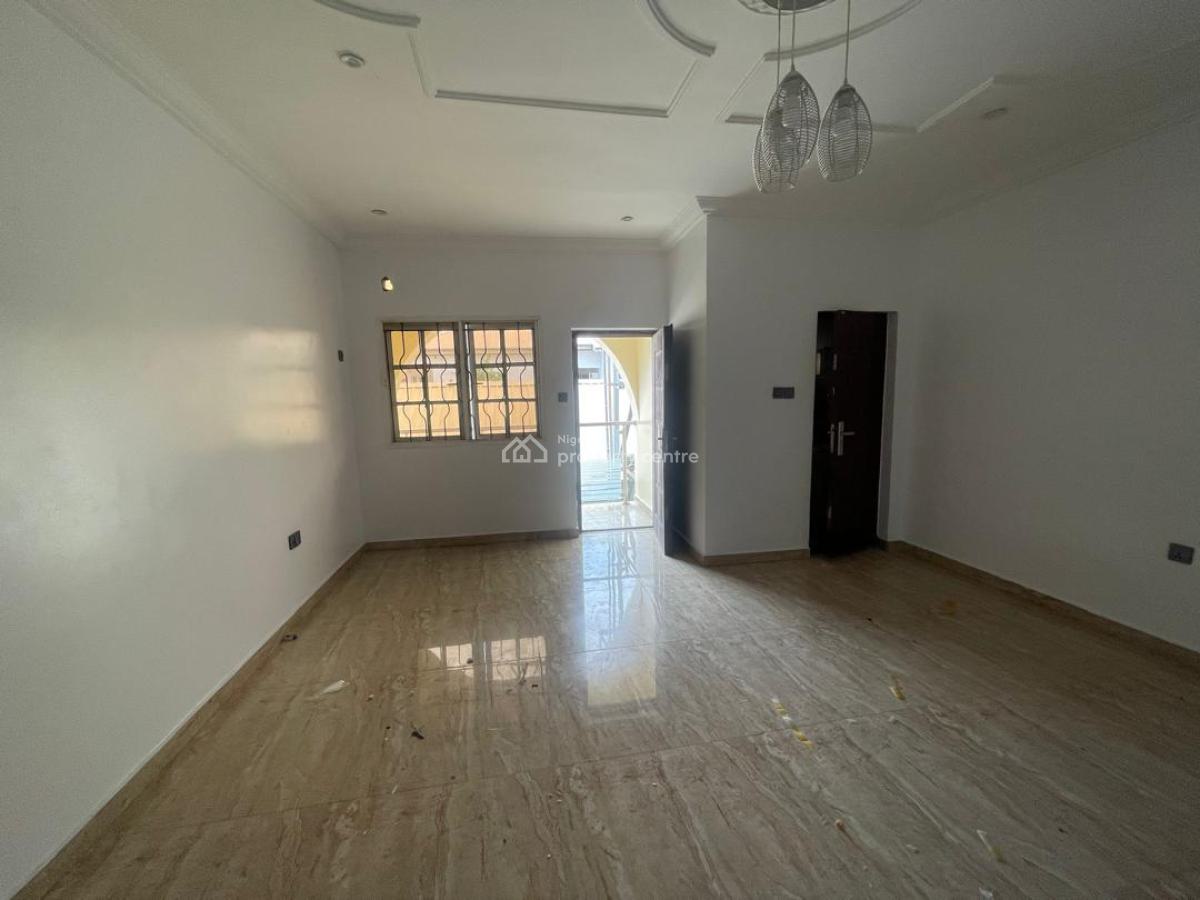 5 Bedroom Semi Detached House in Lekki Phase 1, Lekki Phase 1, Lekki, Lagos, Commercial Property for Rent