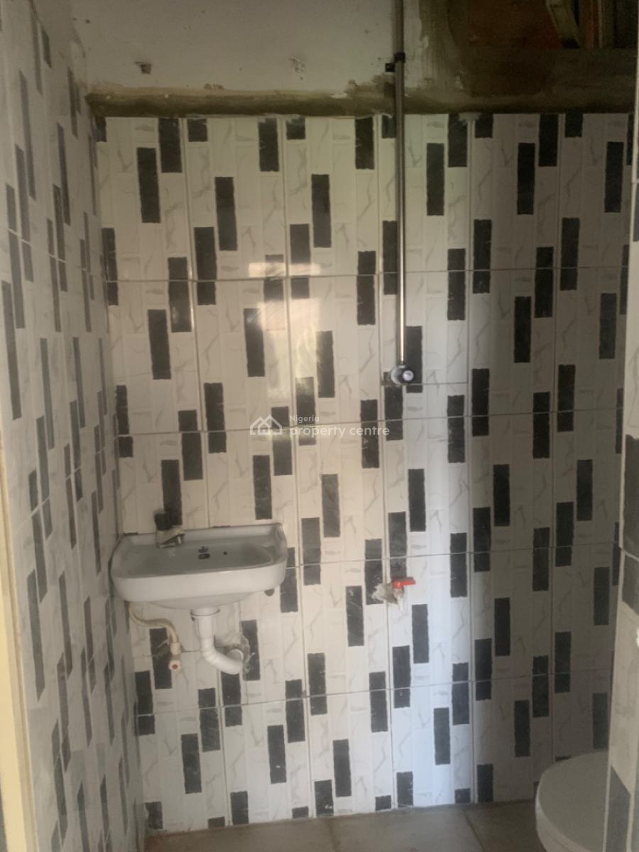 Luxury 2 Bedrooms Flat, Gra Phase 1, Magodo, Lagos, Flat / Apartment for Rent