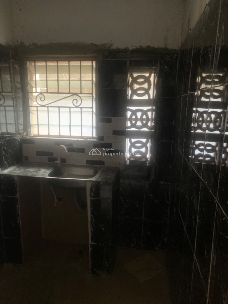 Luxury 2 Bedrooms Flat, Gra Phase 1, Magodo, Lagos, Flat / Apartment for Rent