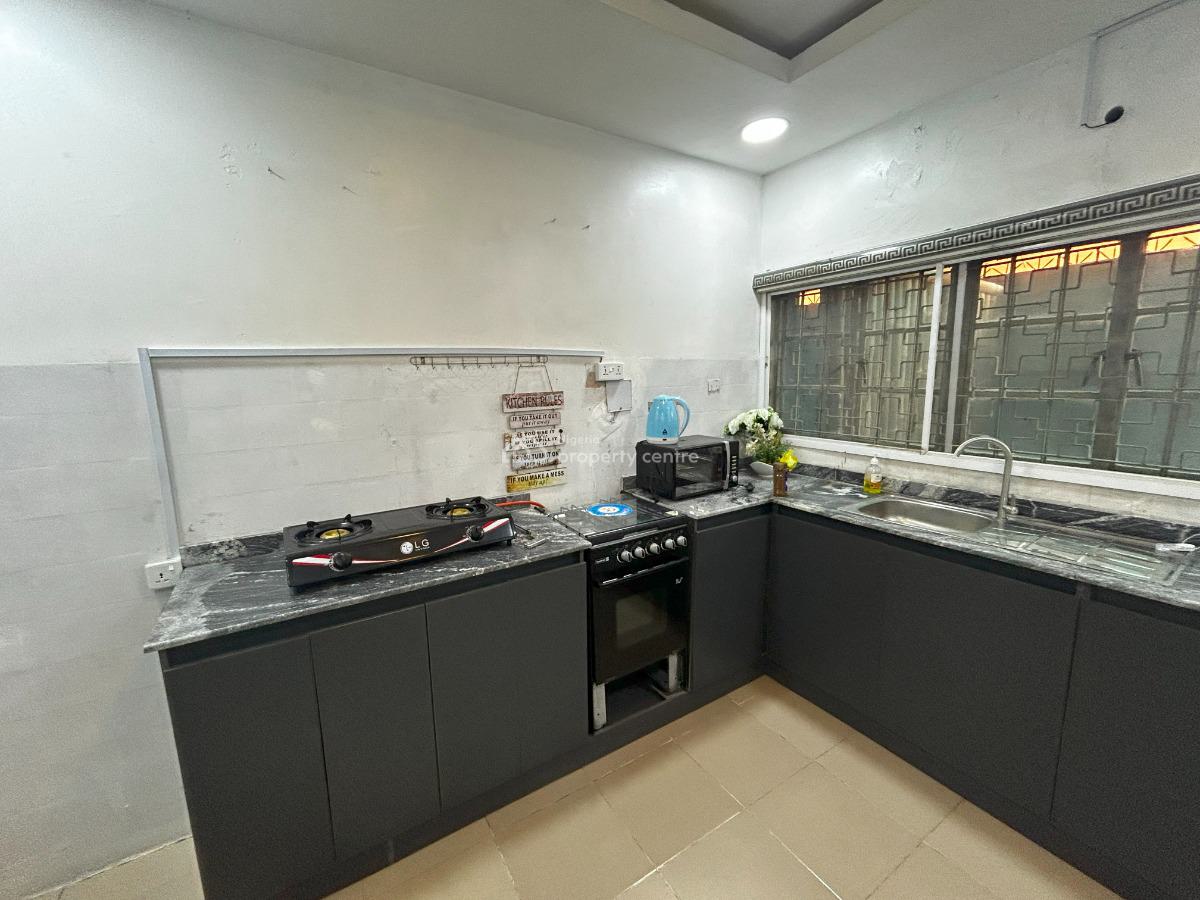 Prime Residence Studio Apt, 119 Oyadiran Estate, Yaba, Lagos, Flat / Apartment Short Let