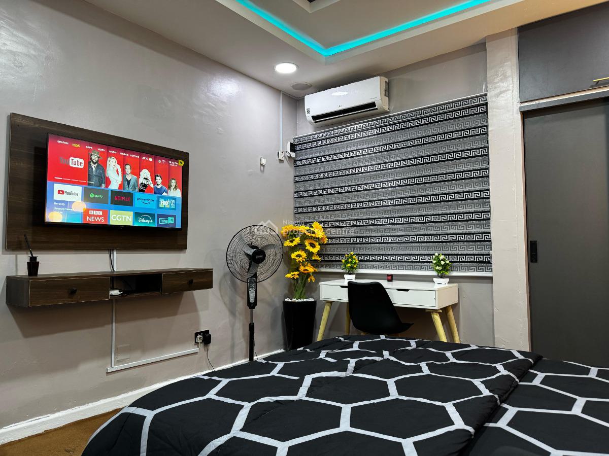 Prime Residence Studio Apt, 119 Oyadiran Estate, Yaba, Lagos, Flat / Apartment Short Let