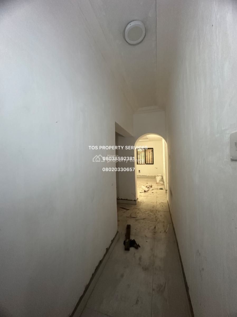 3 Bedroom All Rooms Ensuite Flat (groundfloor), Alagomeji-sabo, Alagomeji, Yaba, Lagos, Flat / Apartment for Rent