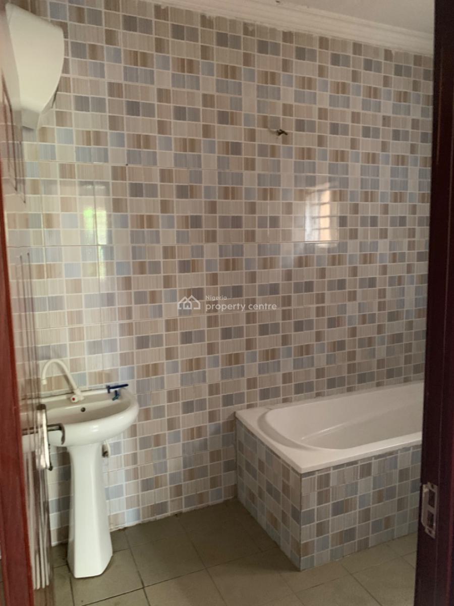 Luxury 3 Bedroom Flat, Gra Phase 1, Magodo, Lagos, Flat / Apartment for Rent
