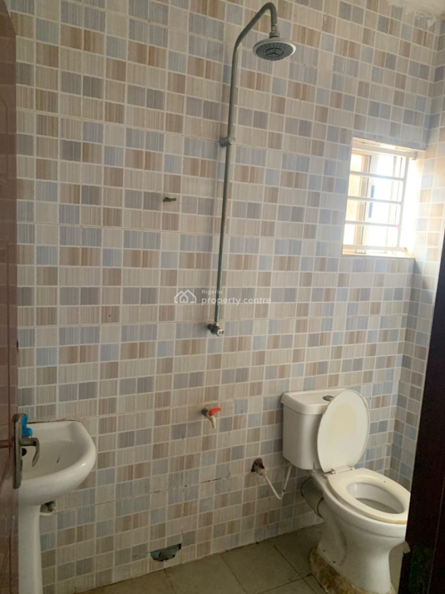 Luxury 3 Bedroom Flat, Gra Phase 1, Magodo, Lagos, Flat / Apartment for Rent