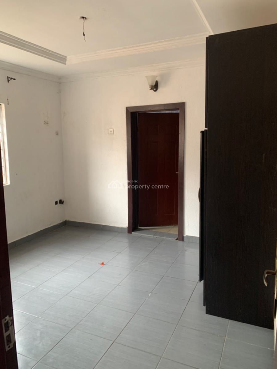 Luxury 3 Bedroom Flat, Gra Phase 1, Magodo, Lagos, Flat / Apartment for Rent