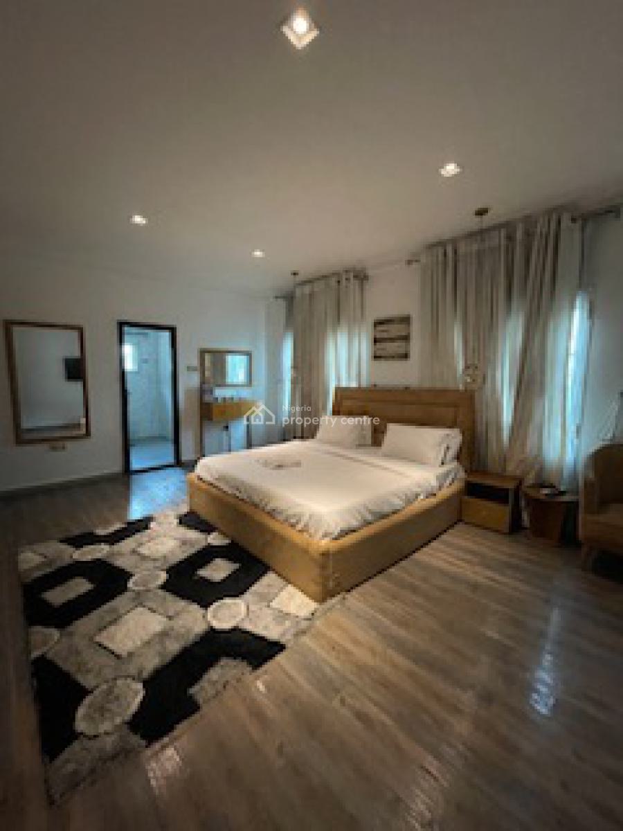 Luxury 3 Bedroom Flat with Excellent Finishing and a Bq, Lekki Phase 1, Lekki, Lagos, Block of Flats for Sale
