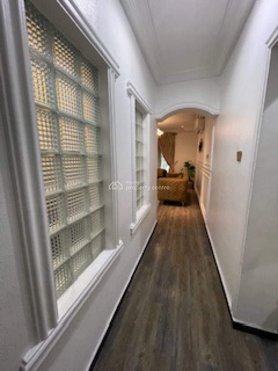 Luxury 3 Bedroom Flat with Excellent Finishing and a Bq, Lekki Phase 1, Lekki, Lagos, Block of Flats for Sale